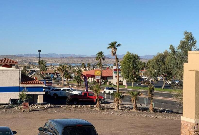 هتل Days Inn By Wyndham Lake Havasu