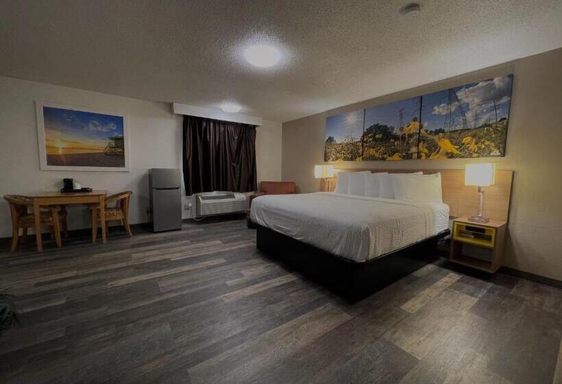 فندق Days Inn & Suites By Wyndham Kaukauna Wi