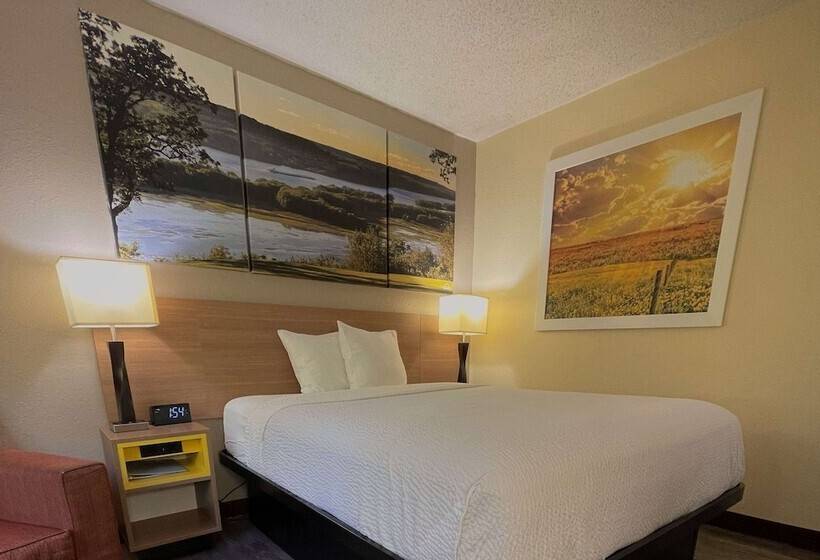 فندق Days Inn & Suites By Wyndham Kaukauna Wi