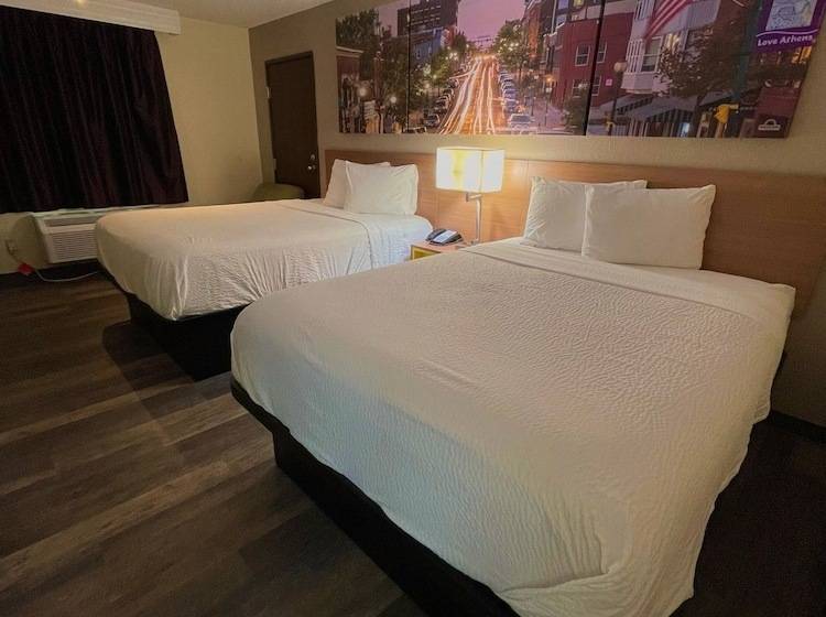 فندق Days Inn & Suites By Wyndham Kaukauna Wi