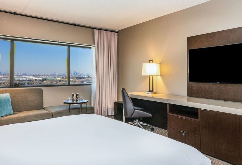 Doubletree By Hilton Hotel Newark Airport