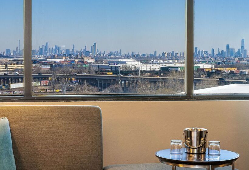 Doubletree By Hilton Hotel Newark Airport