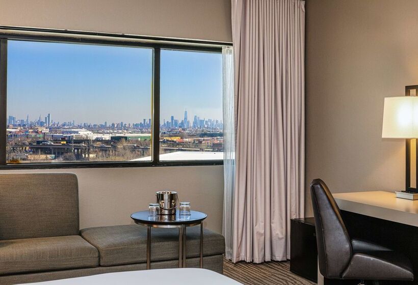 Doubletree By Hilton Hotel Newark Airport