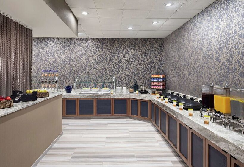 Doubletree By Hilton Hotel Newark Airport