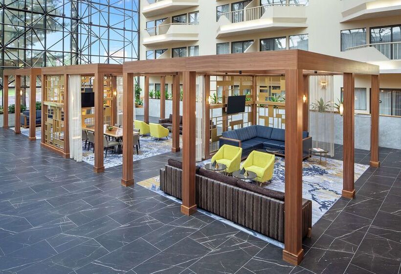 Doubletree By Hilton Hotel Newark Airport