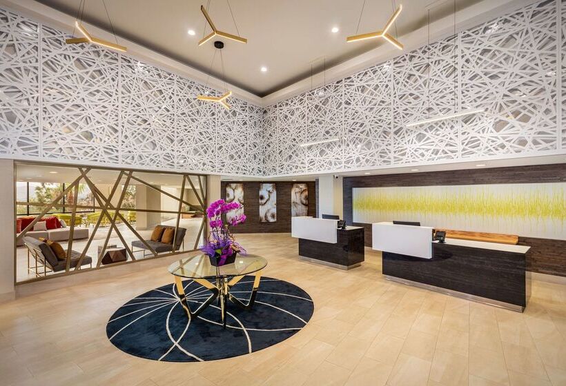 فندق Doubletree By Hilton Pomona