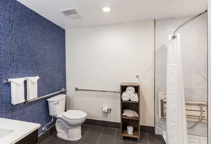 فندق Doubletree By Hilton Pomona