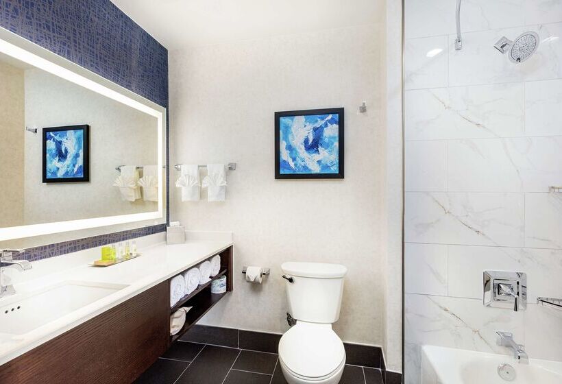 فندق Doubletree By Hilton Pomona