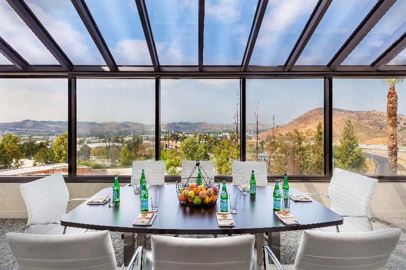 فندق Doubletree By Hilton Pomona