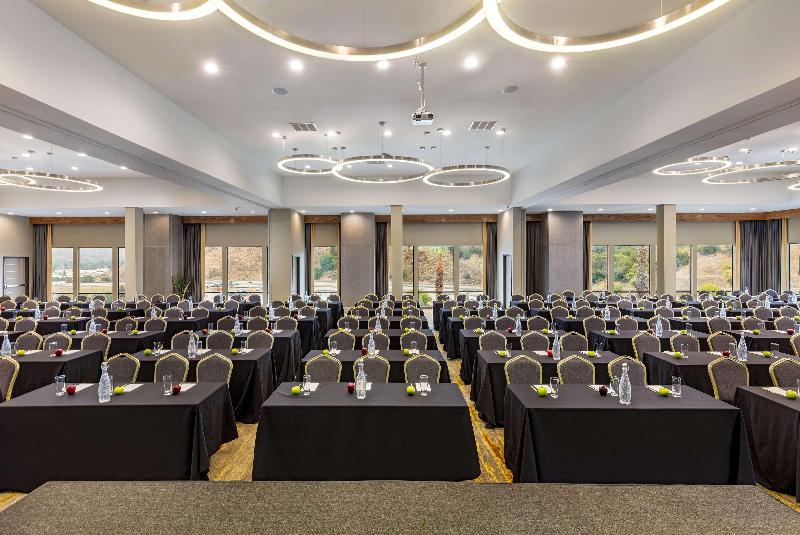 فندق Doubletree By Hilton Pomona