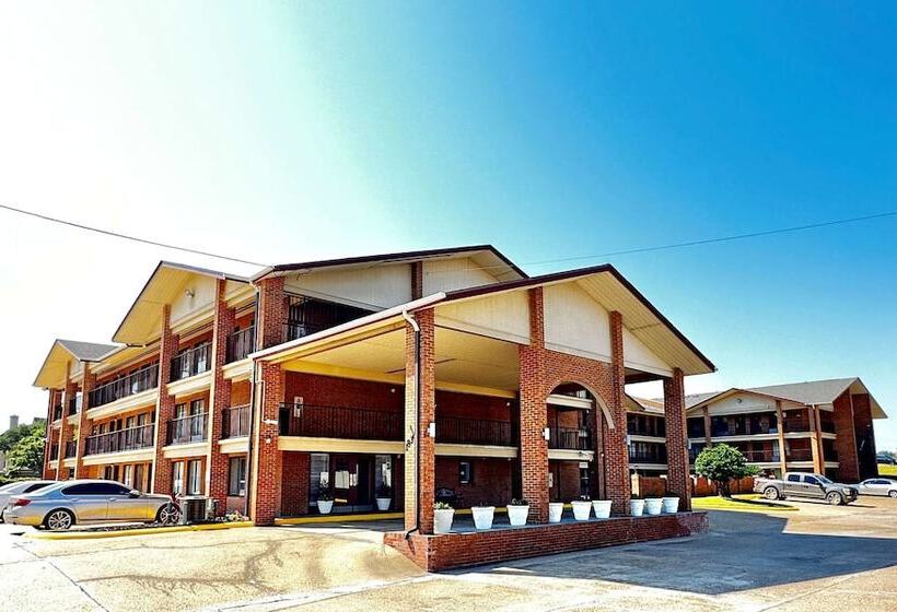 בית מלון כפרי Days Inn & Suites By Wyndham Bossier City