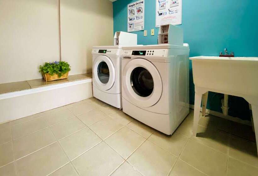 فندق Econo Lodge Inn & Suites Old Saybrook  Westbrook