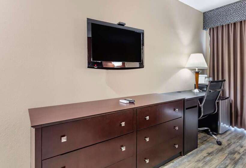 فندق Econo Lodge Inn & Suites Old Saybrook  Westbrook