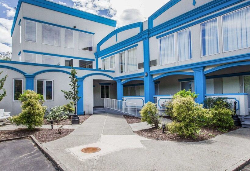 فندق Econo Lodge Inn & Suites Old Saybrook  Westbrook