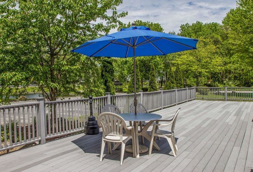 فندق Econo Lodge Inn & Suites Old Saybrook  Westbrook