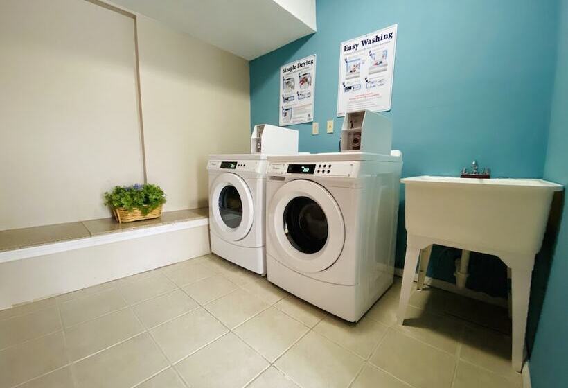 فندق Econo Lodge Inn & Suites Old Saybrook  Westbrook