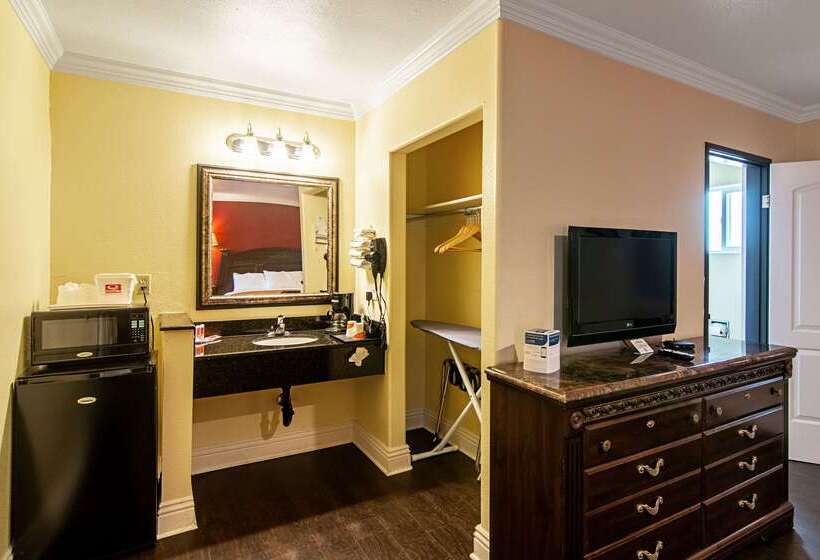 فندق Econo Lodge Long Beach I 405