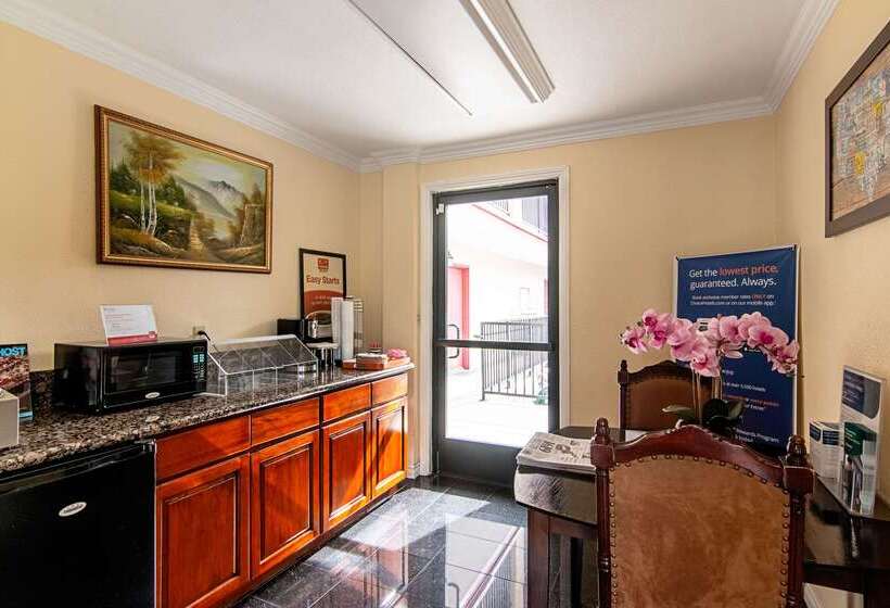 فندق Econo Lodge Long Beach I 405