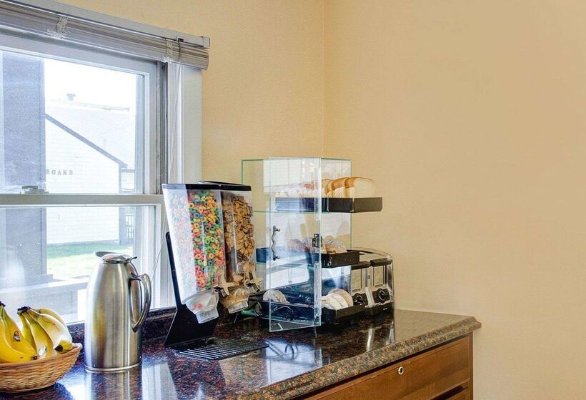 فندق Econo Lodge