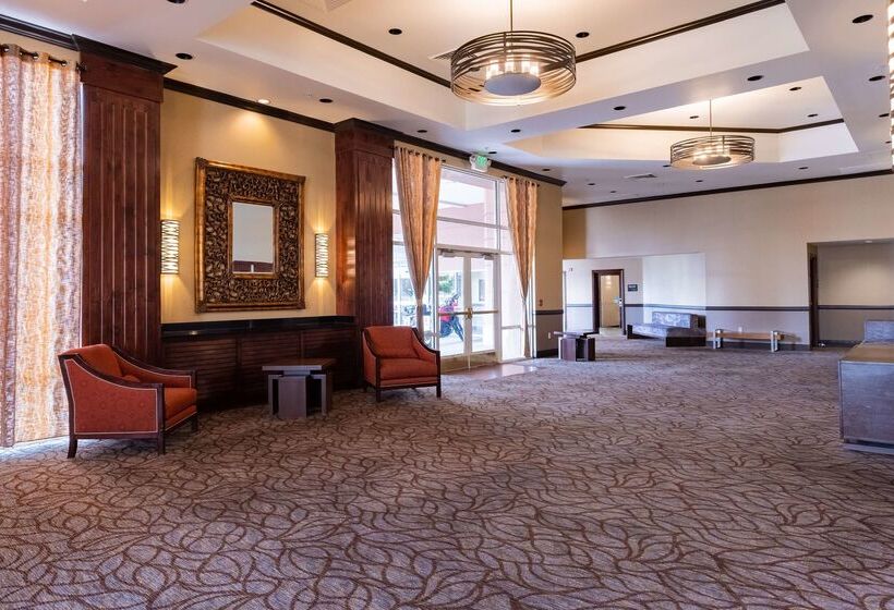 فندق Hampton Inn & Suites Salt Lake City Airport