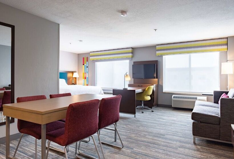 فندق Hampton Inn & Suites Salt Lake City Airport