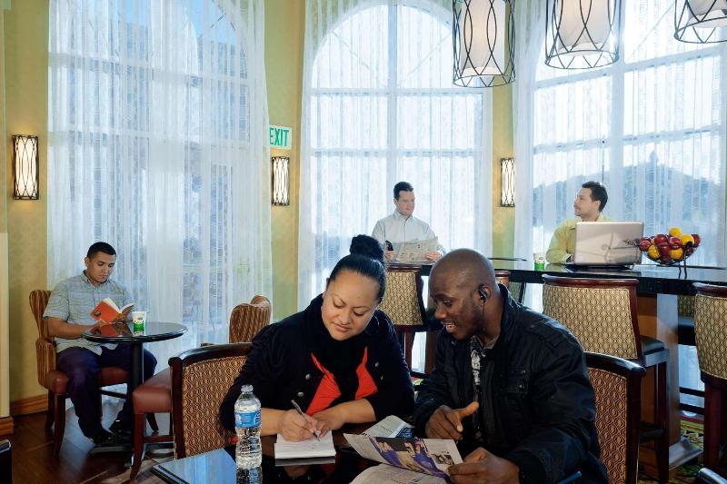 فندق Hampton Inn & Suites Salt Lake City Airport