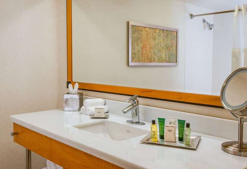 Отель Hilton San Francisco Airport Bayfront