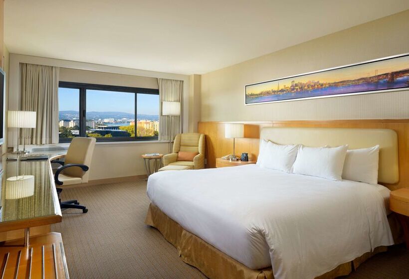 Отель Hilton San Francisco Airport Bayfront