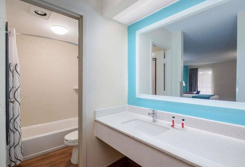 酒店 Howard Johnson By Wyndham Savannah Ga