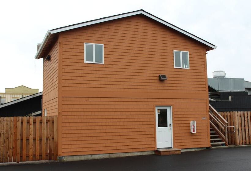 酒店 Inn At The Sea