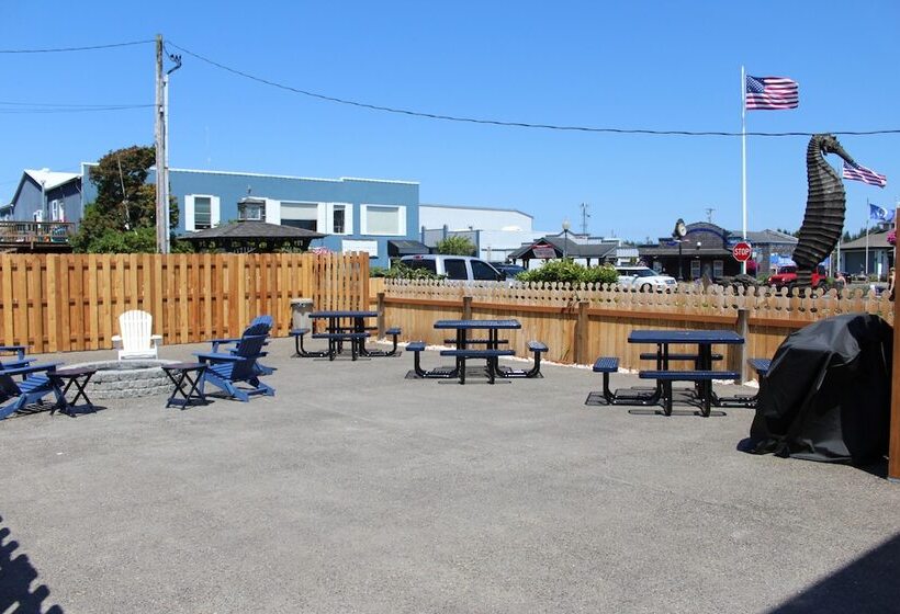 酒店 Inn At The Sea