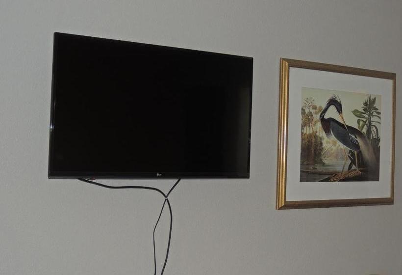 فندق Lake Wire Inn