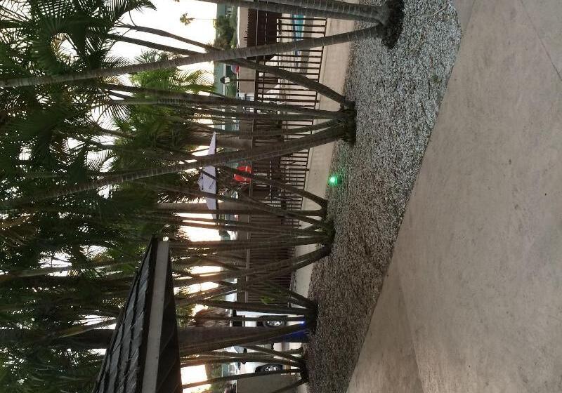 فندق Lantern Inn & Suites  Sarasota