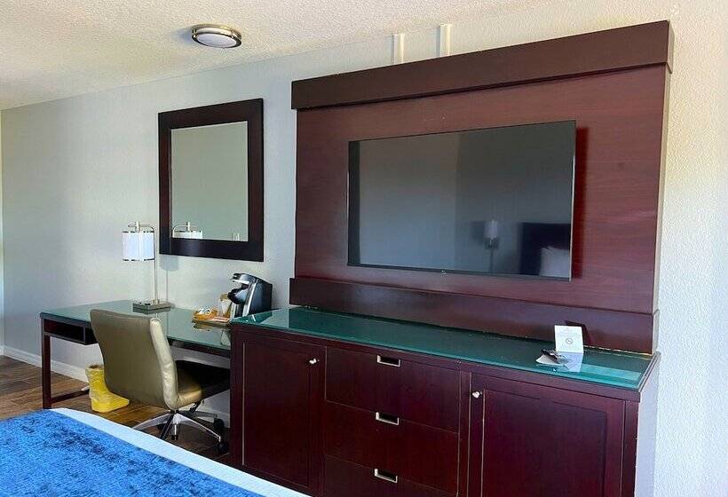 فندق Lantern Inn & Suites  Sarasota