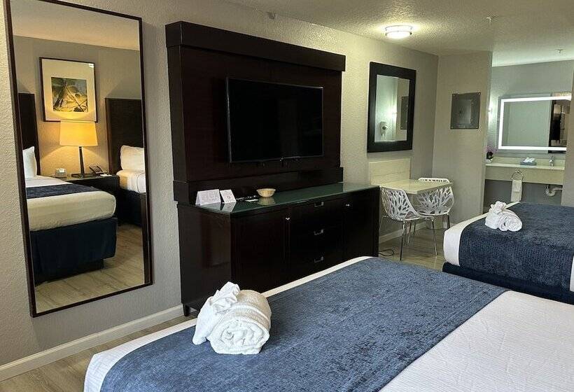 فندق Lantern Inn & Suites  Sarasota