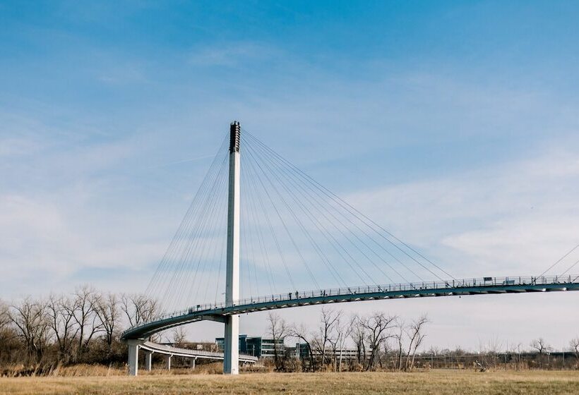 Magnolia Hotel Omaha