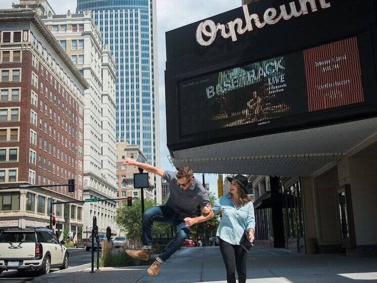 Magnolia Hotel Omaha