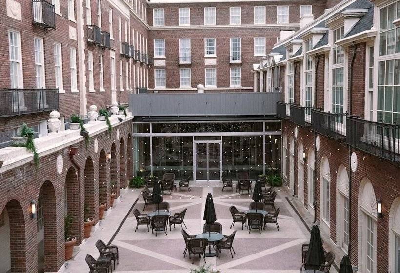 Magnolia Hotel Omaha