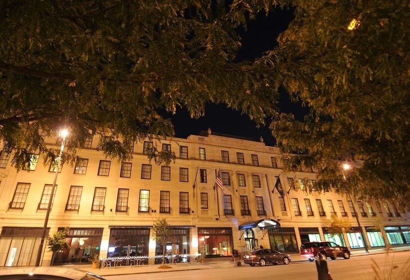 Magnolia Hotel Omaha