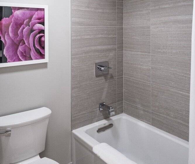 Magnolia Hotel Omaha