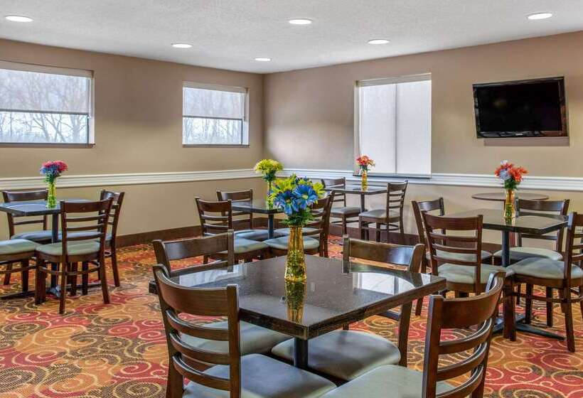 ホテル Quality Inn Bloomington Near University
