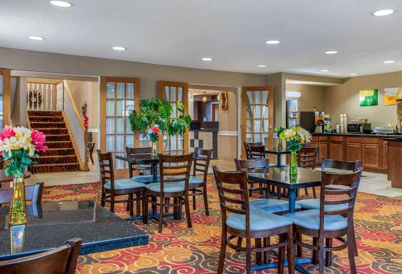 ホテル Quality Inn Bloomington Near University