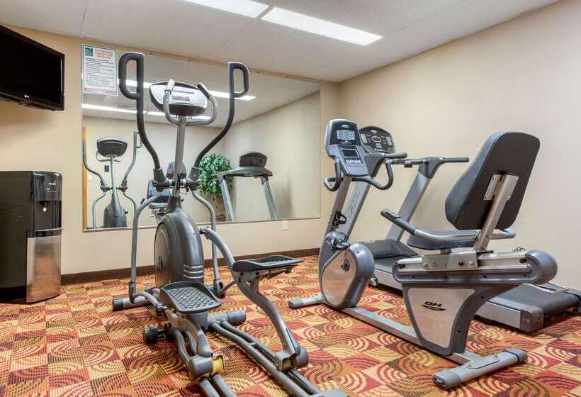 ホテル Quality Inn Bloomington Near University