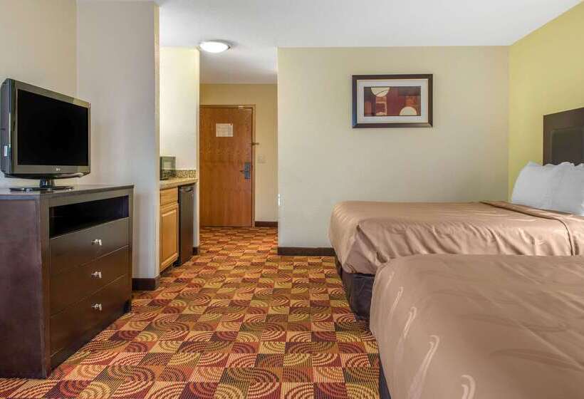 ホテル Quality Inn Bloomington Near University