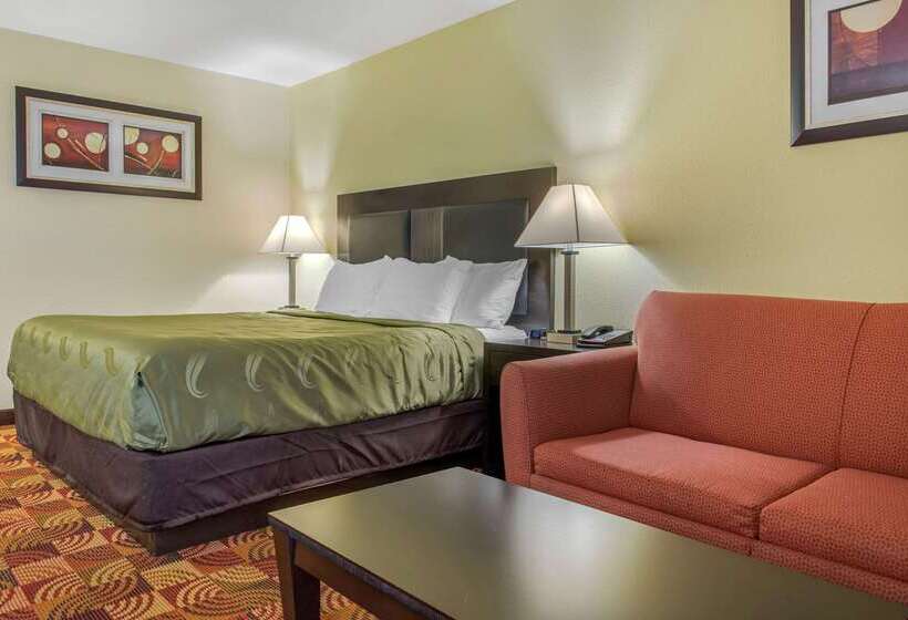 ホテル Quality Inn Bloomington Near University