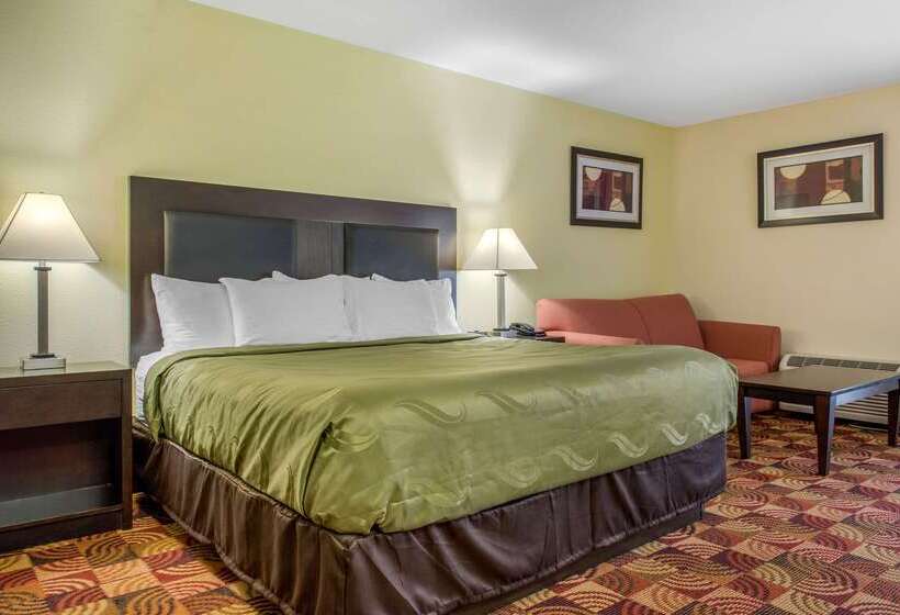ホテル Quality Inn Bloomington Near University
