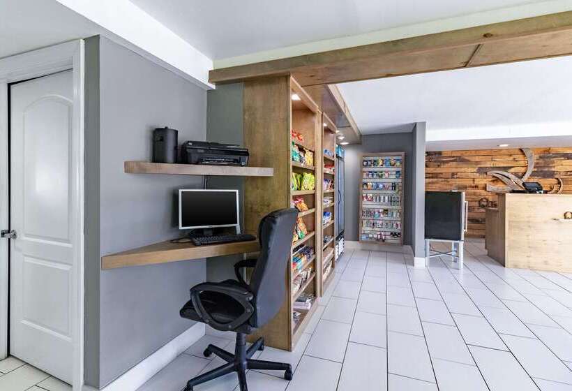 فندق Quality Inn