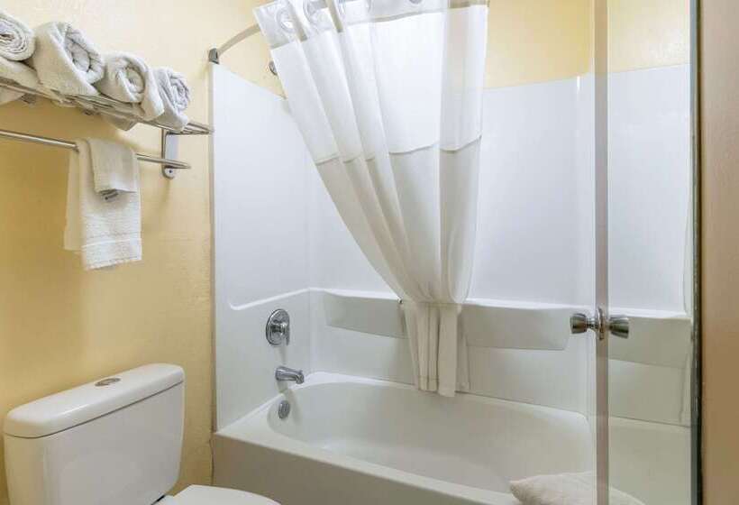 فندق Quality Inn