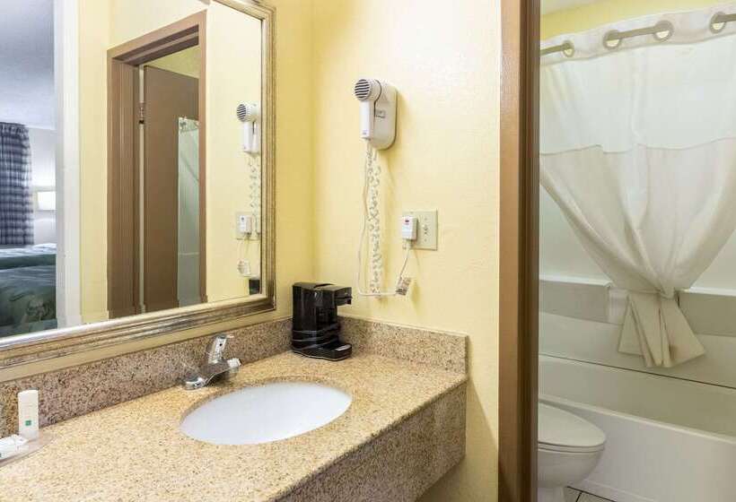 فندق Quality Inn