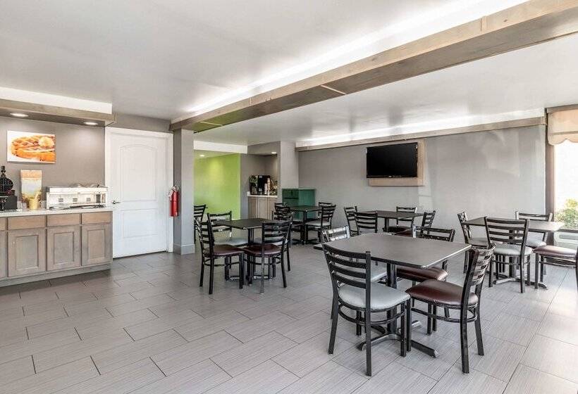 فندق Quality Inn